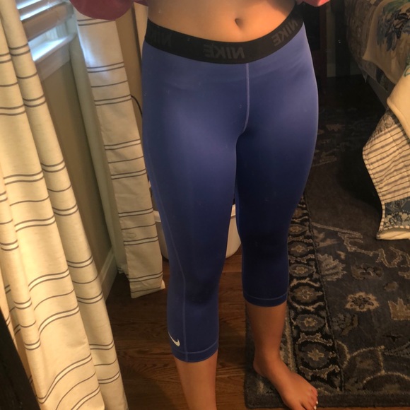 Blue nike cropped leggings - Picture 2 of 2